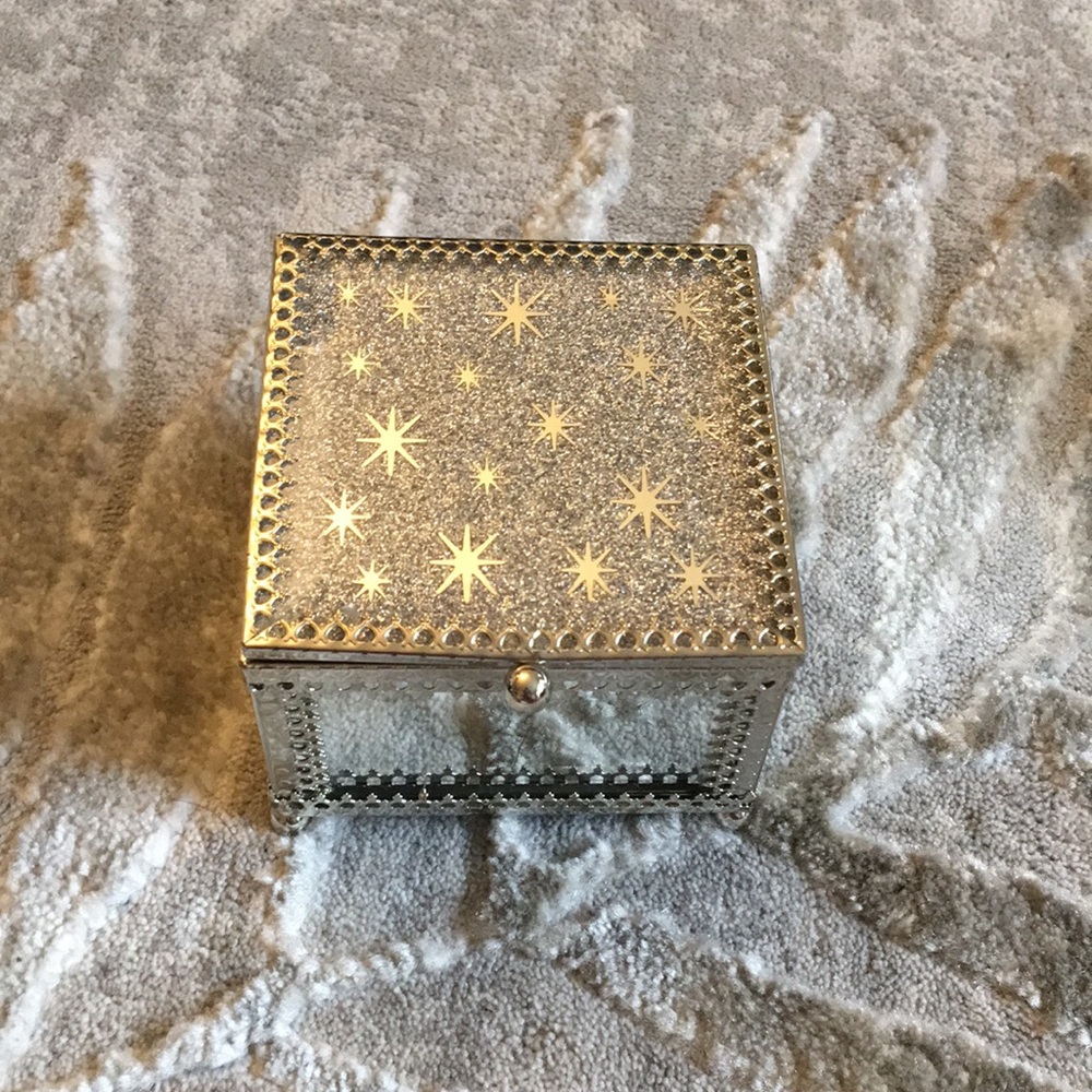 Cynthia Rowley jewelry box